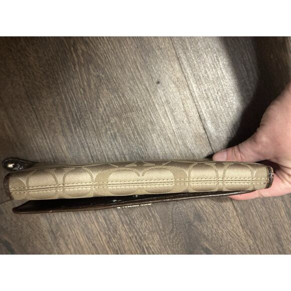 Coach Logo Wallet Beige Brown Flawed - Picture 14 of 16